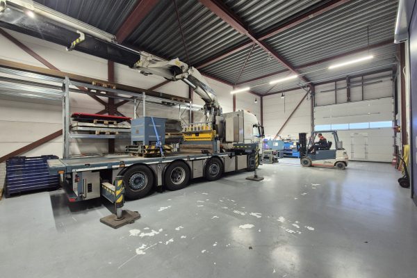 WhatsApp Image 2025-12-05 at 11.33.48 (1)